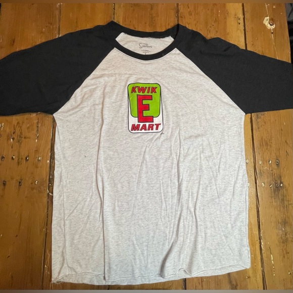 The Simpson's Kwik-E-Mart T-Shirt Family Retro Vintage Cartoon Sizes~ Large - Picture 2 of 5